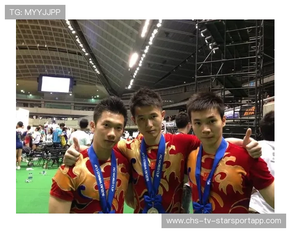 世界冠军怒摔奖牌：表达不满